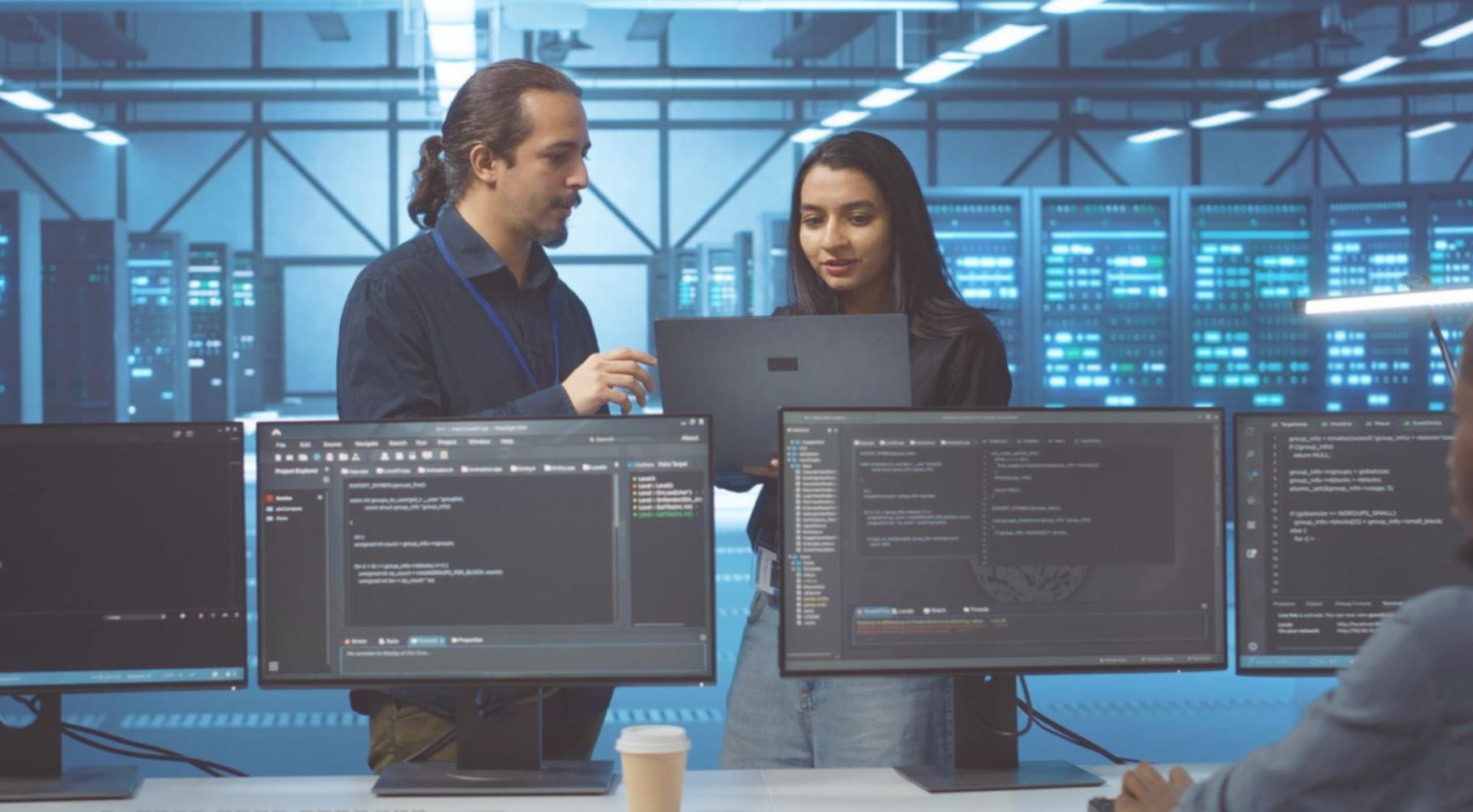 Serverraum mit moderner IT-Infrastruktur